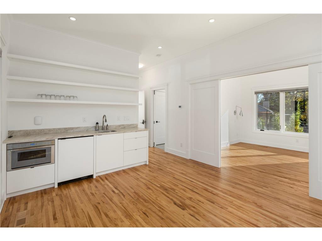 2700 W Lake Of The Isles Parkway Minneapolis MN 55416 - Lake of the Isles 7011934 image32