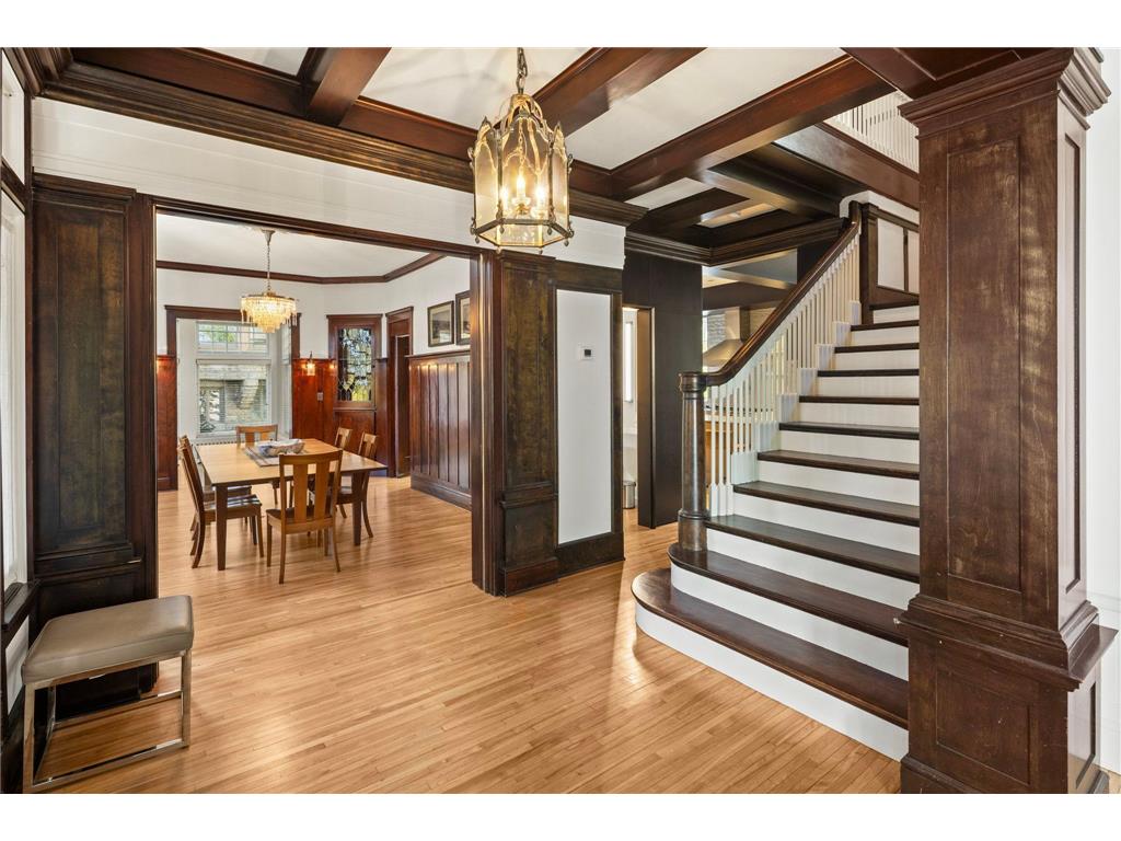 2700 W Lake Of The Isles Parkway Minneapolis MN 55416 - Lake of the Isles 7011934 image4