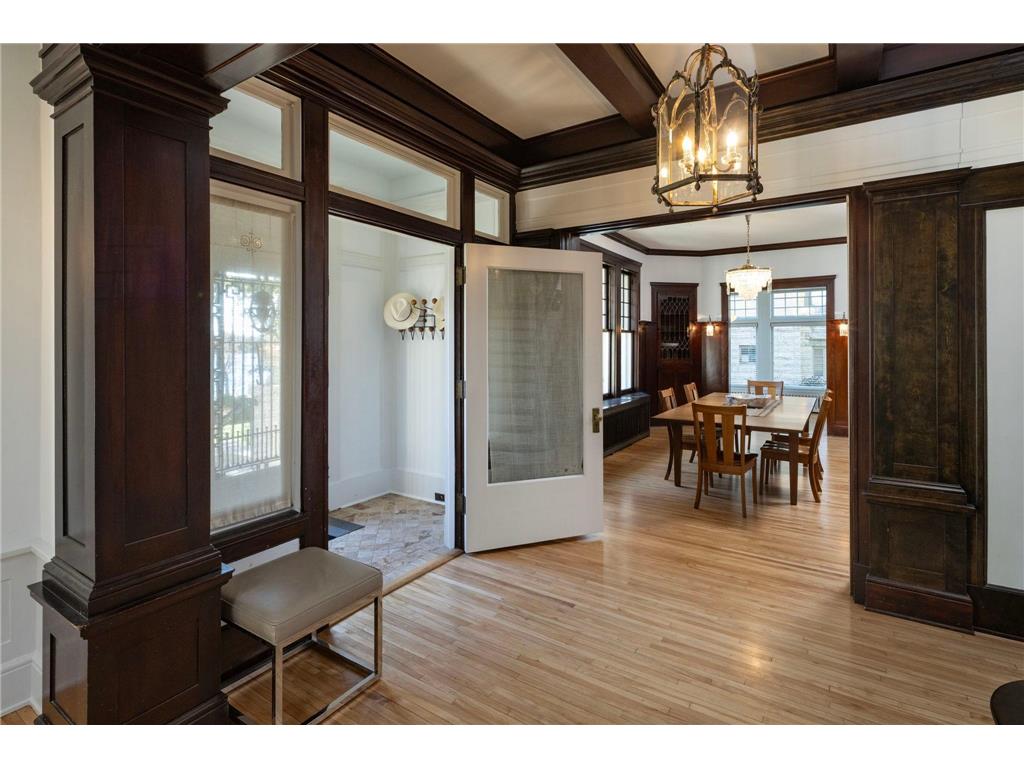 2700 W Lake Of The Isles Parkway Minneapolis MN 55416 - Lake of the Isles 7011934 image5