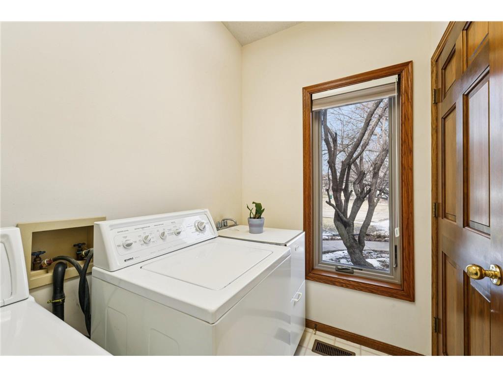 2701 Ashley Terrace New Brighton MN 55112 7025185 image46
