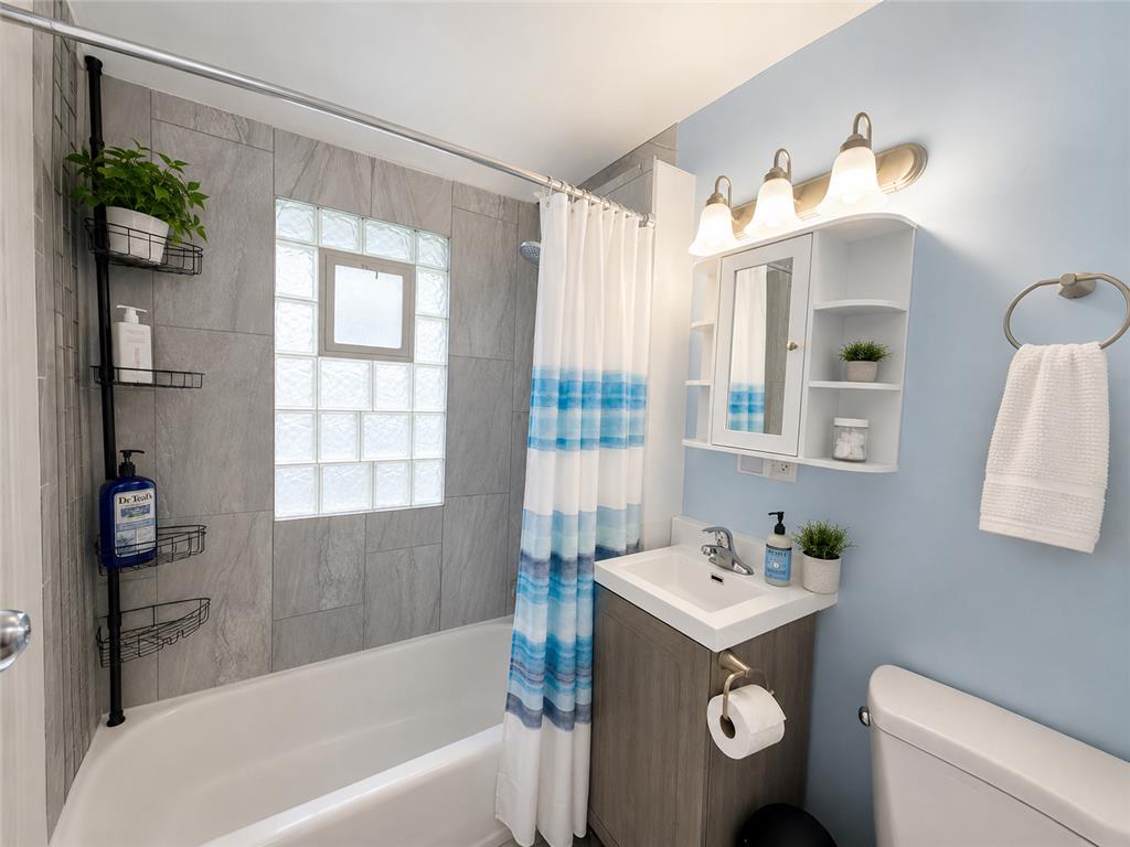 2701 Russell Avenue N Minneapolis MN 55411 7076838 image11