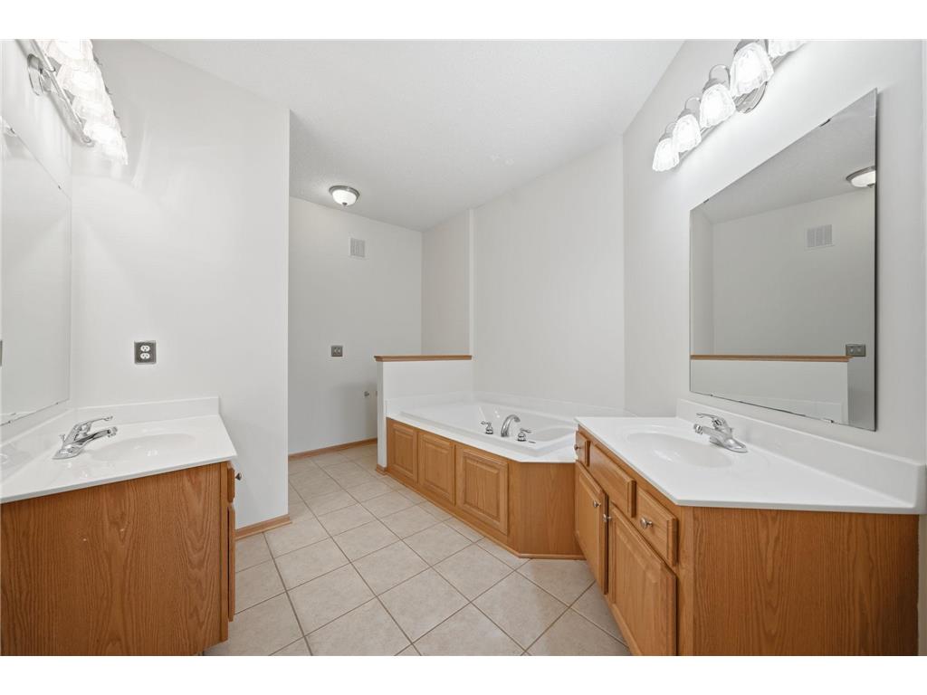 2701 Village Drive Faribault MN 55021 7109813 image22