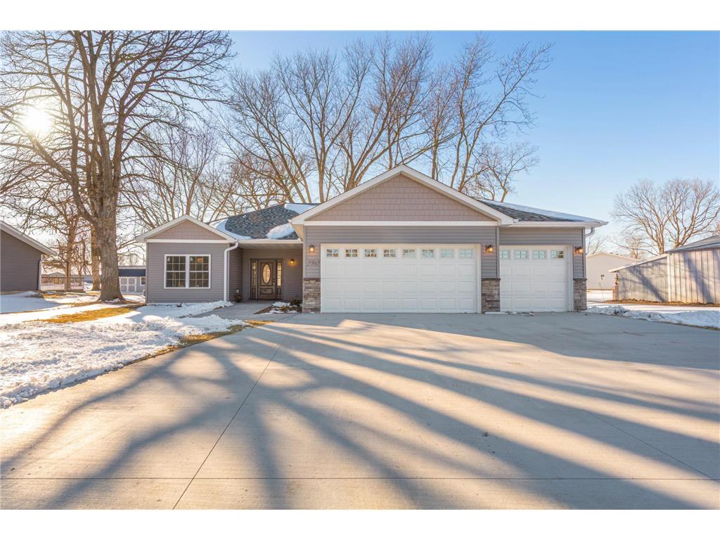 2702 Park Avenue NW Faribault MN 55021 6816056 image1