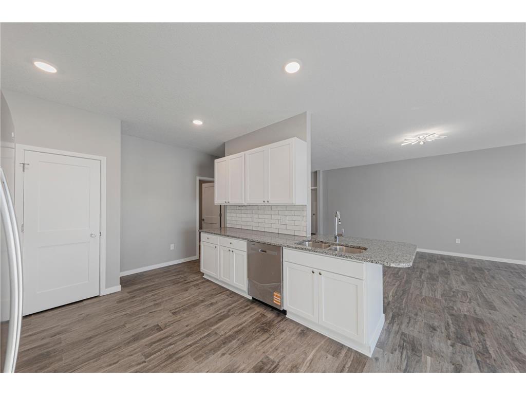 2702 Park Avenue NW Faribault MN 55021 6816056 image10