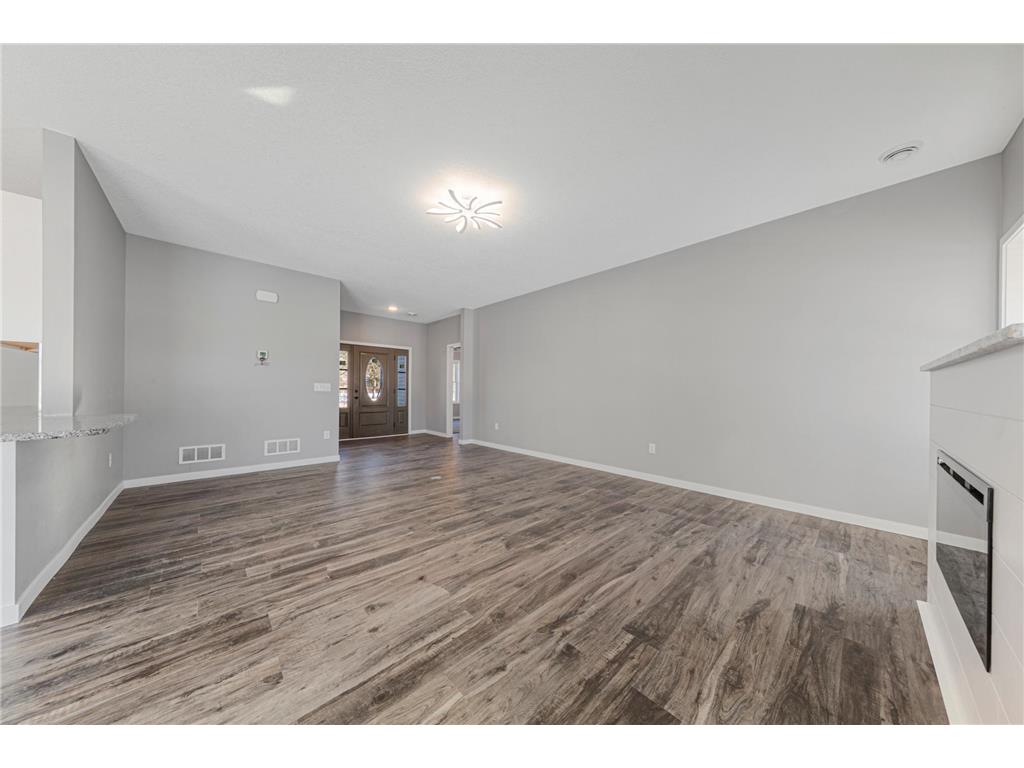 2702 Park Avenue NW Faribault MN 55021 6816056 image13