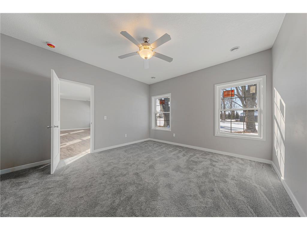 2702 Park Avenue NW Faribault MN 55021 6816056 image19