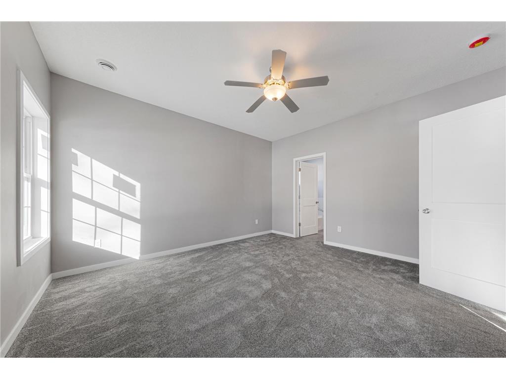 2702 Park Avenue NW Faribault MN 55021 6816056 image20
