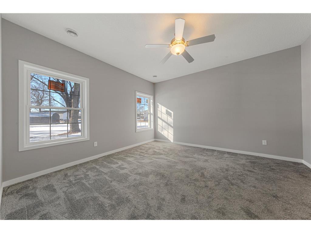 2702 Park Avenue NW Faribault MN 55021 6816056 image21