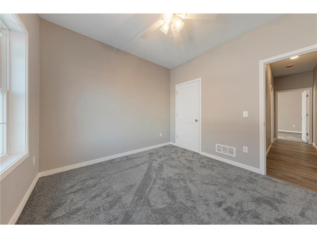 2702 Park Avenue NW Faribault MN 55021 6816056 image28