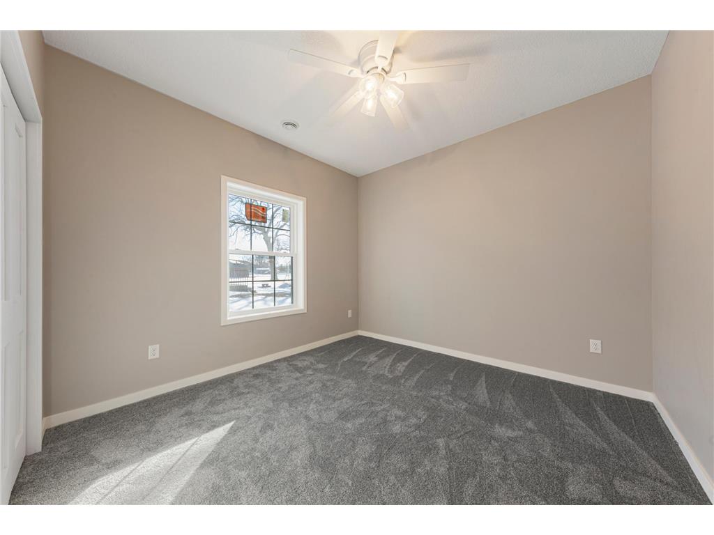 2702 Park Avenue NW Faribault MN 55021 6816056 image31