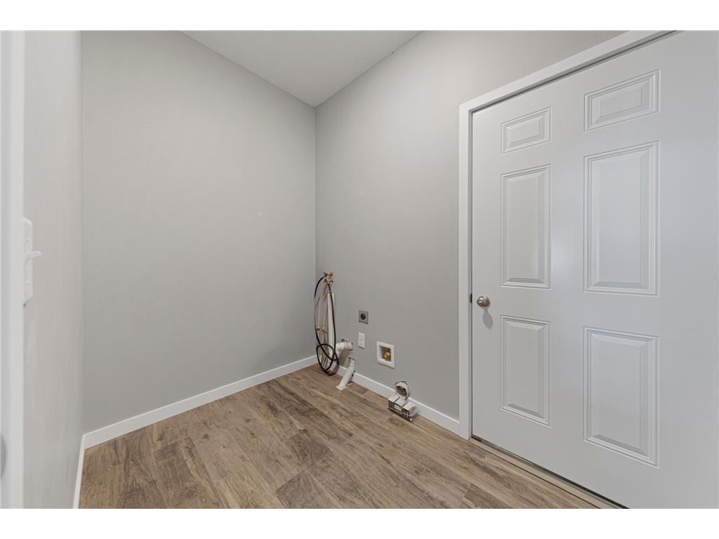 2702 Park Avenue NW Faribault MN 55021 6816056 image33