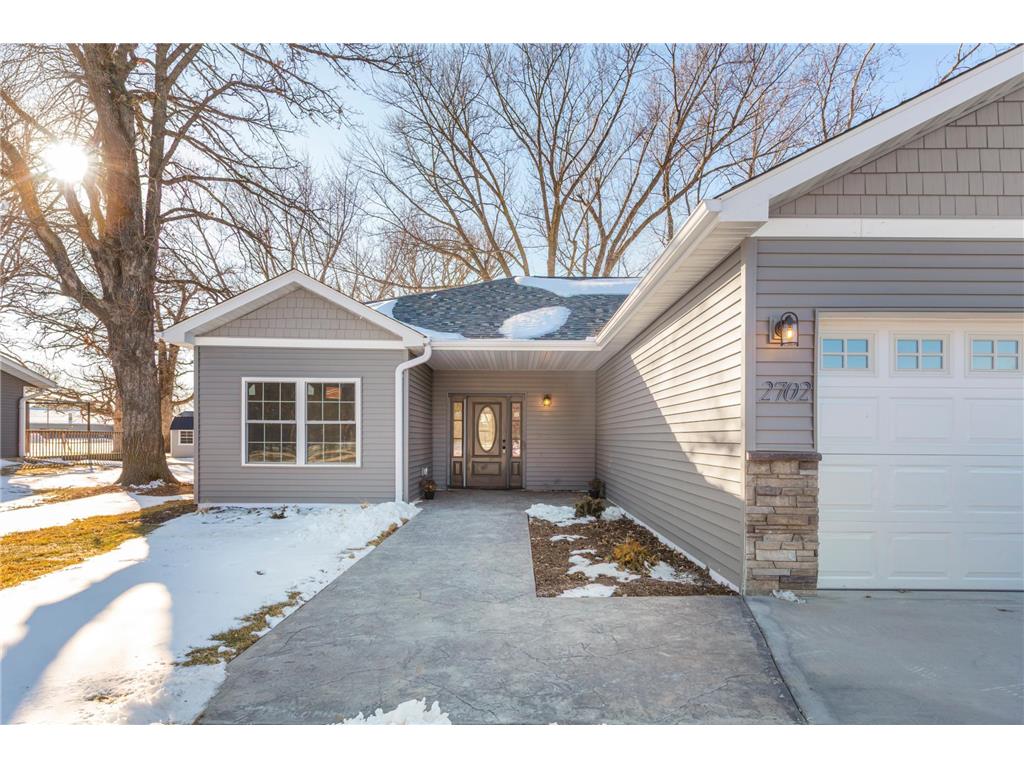 2702 Park Avenue NW Faribault MN 55021 6816056 image5