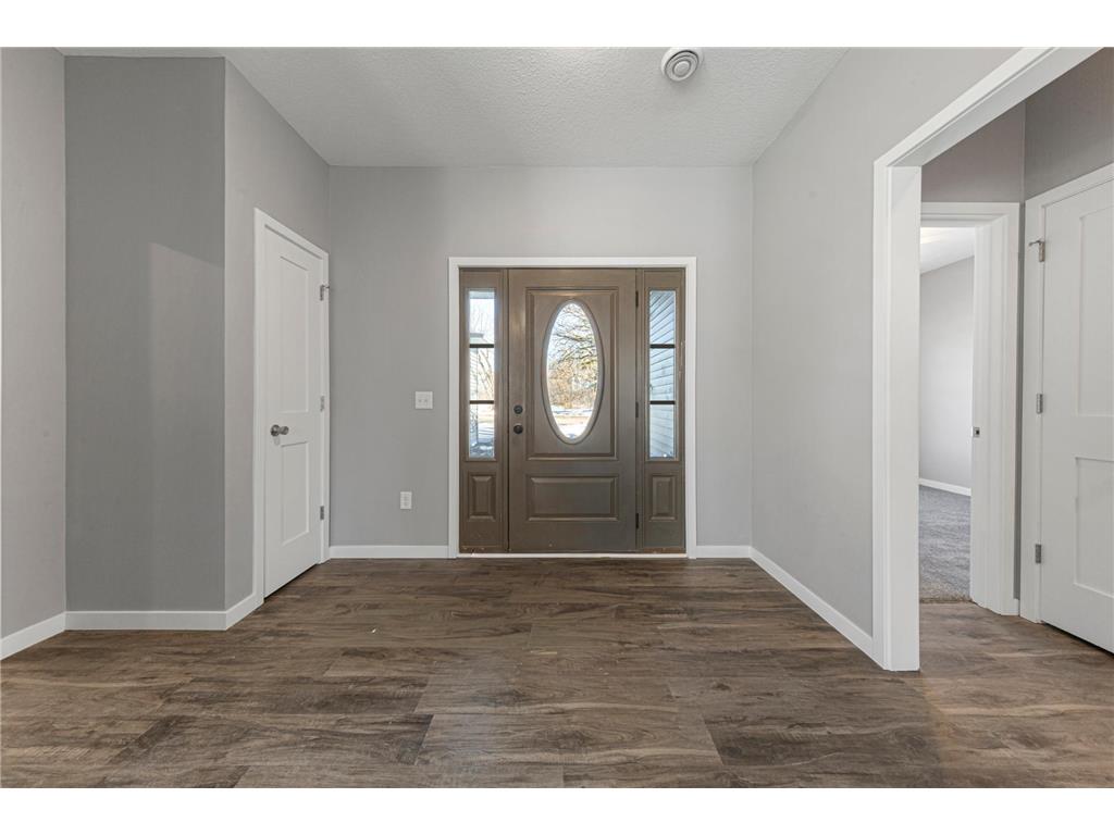 2702 Park Avenue NW Faribault MN 55021 6816056 image6