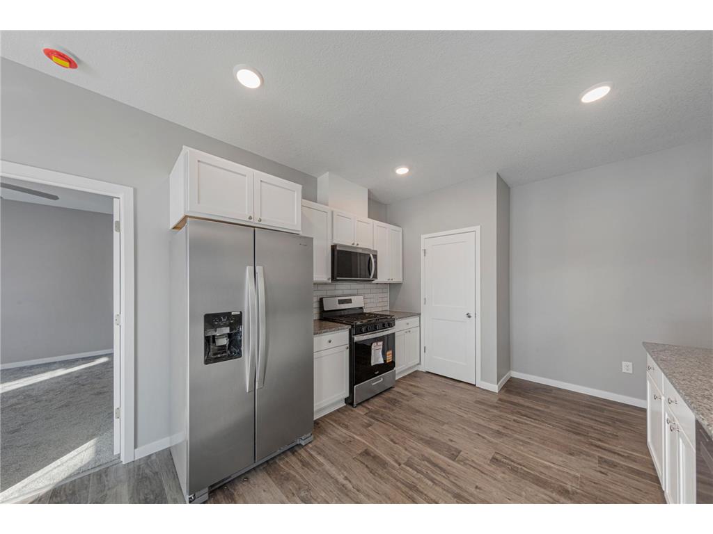 2702 Park Avenue NW Faribault MN 55021 6816056 image9