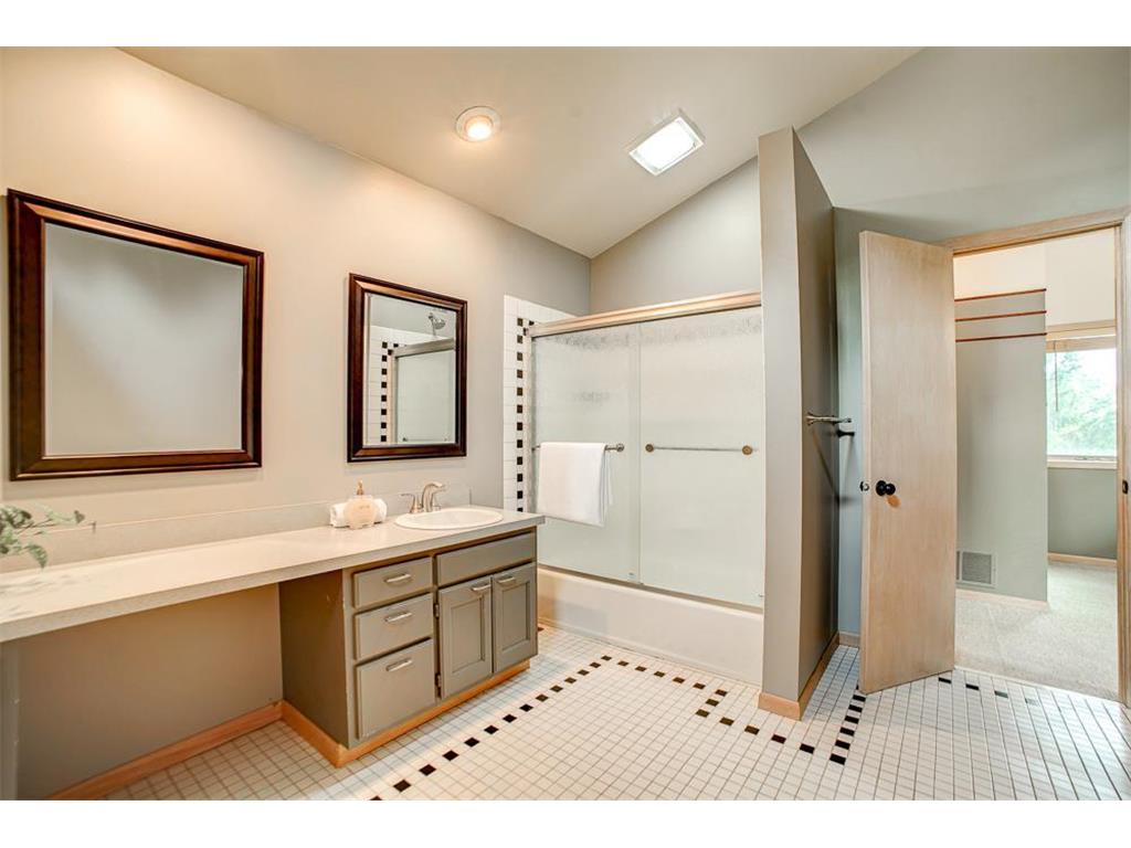 2702 Reardon Place N North Saint Paul MN 55109 7082521 image27
