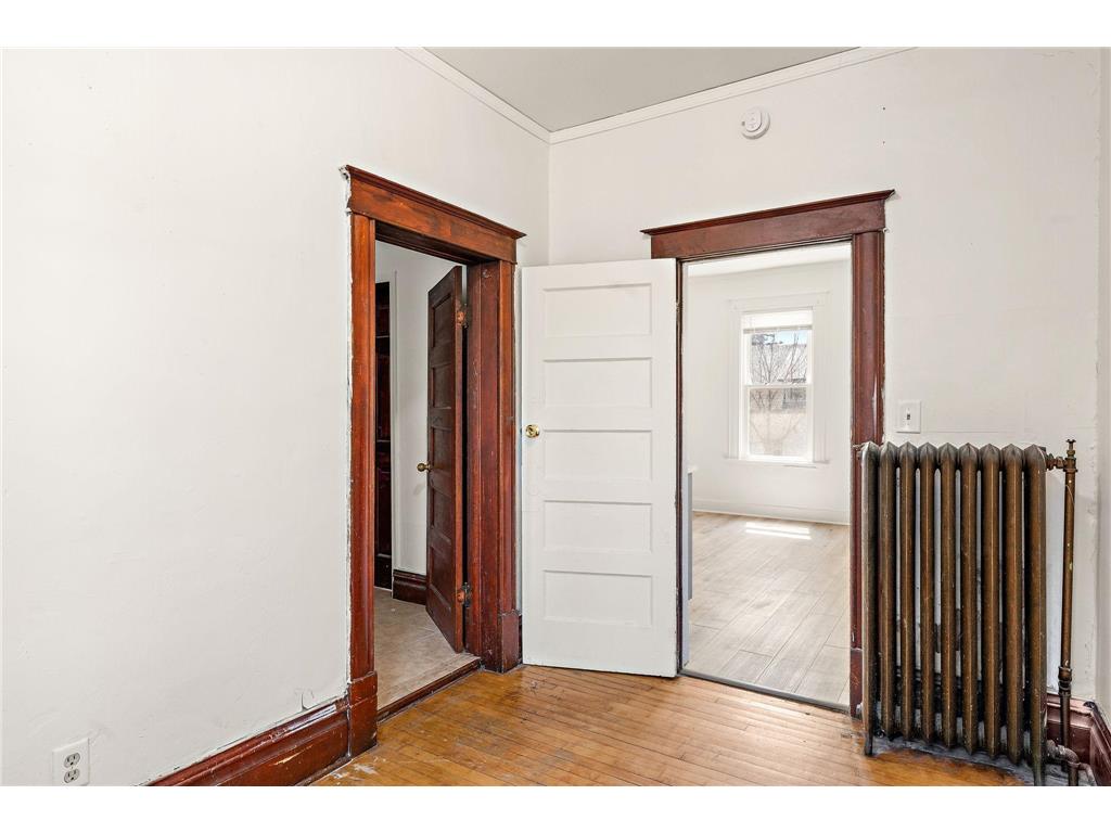 2703 Humboldt Avenue N Minneapolis MN 55411 7070603 image12