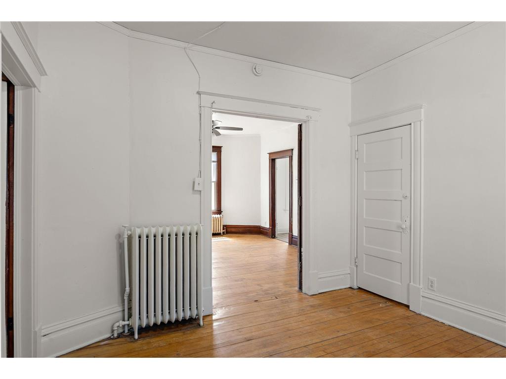 2703 Humboldt Avenue N Minneapolis MN 55411 7070603 image18