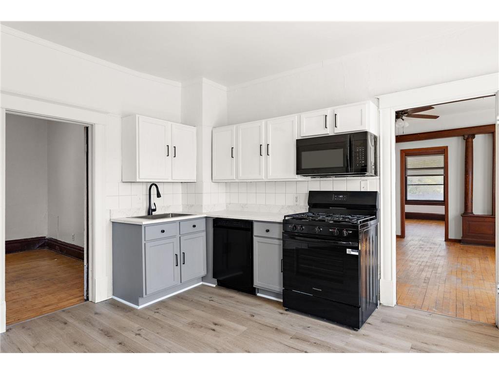 2703 Humboldt Avenue N Minneapolis MN 55411 7070603 image2