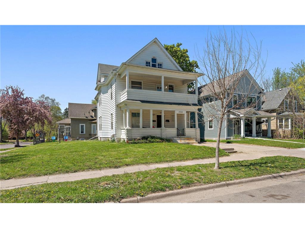 2703 Humboldt Avenue N Minneapolis MN 55411 7070603 image24