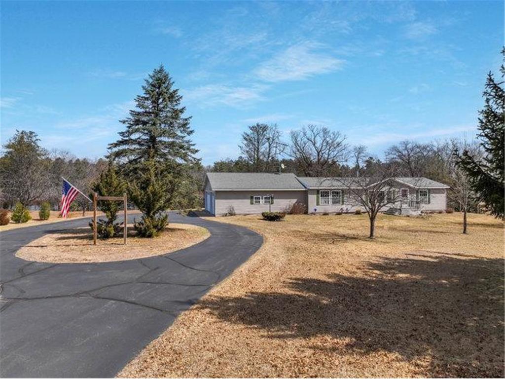 2704 5 7/8 Avenue New Auburn WI 54757 - Ten Mile 6701577 image1