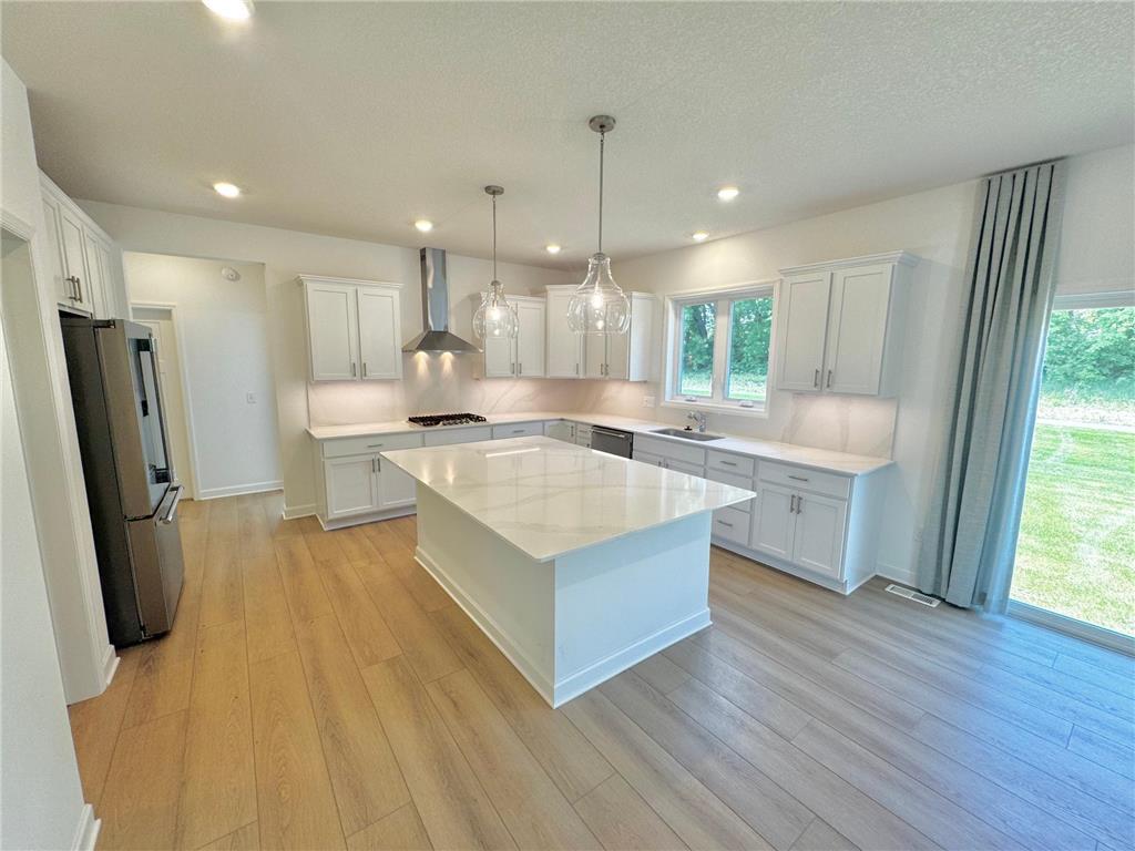 2704 Aspen Drive Shakopee MN 55379 7062407 image3