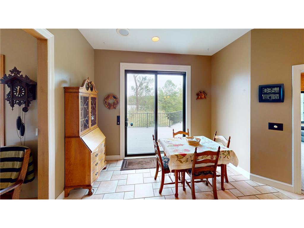 2704 Campus Lane Albert Lea MN 56007 - White 6715116 image12