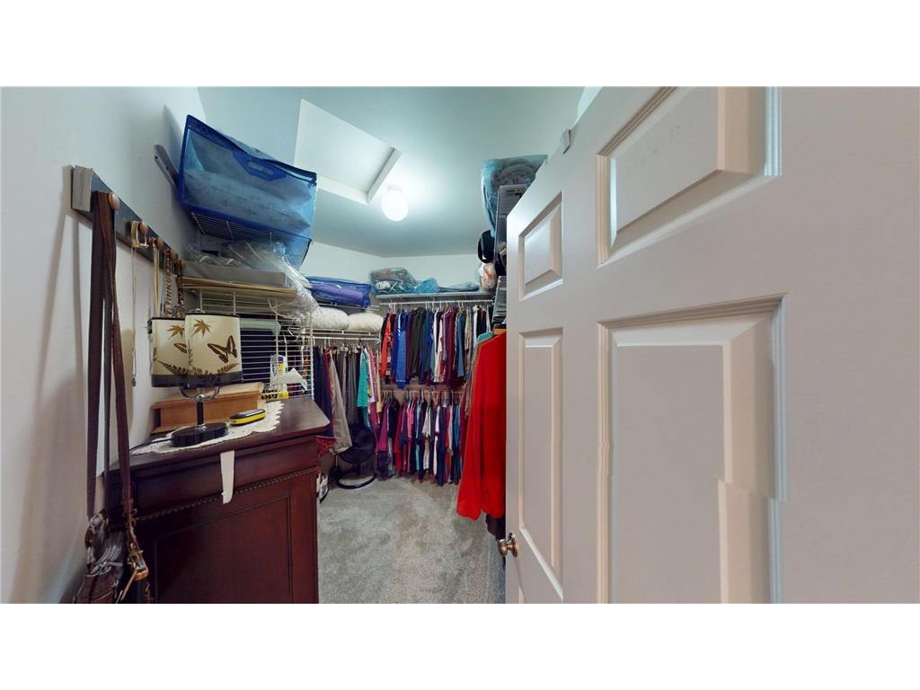 2704 Campus Lane Albert Lea MN 56007 - White 6715116 image17