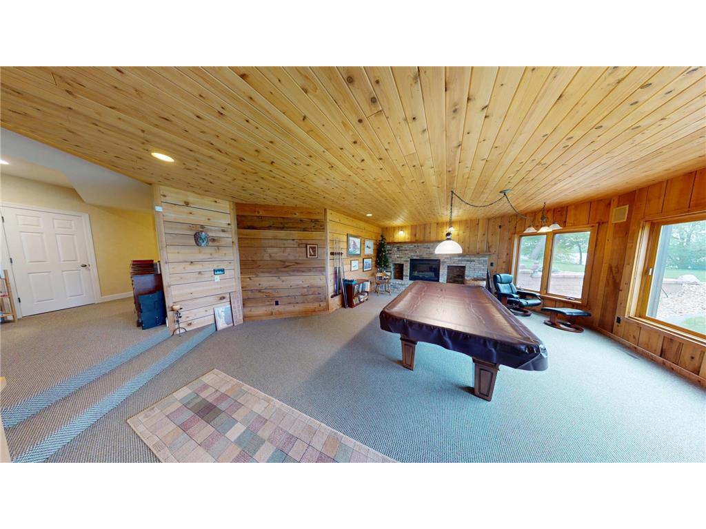 2704 Campus Lane Albert Lea MN 56007 - White 6715116 image24