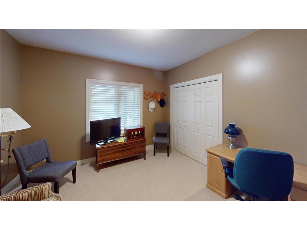 2704 Campus Lane Albert Lea MN 56007 - White 6715116 image30