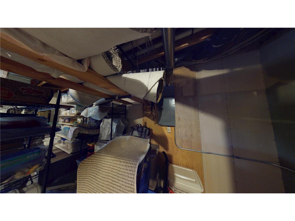 2704 Campus Lane Albert Lea MN 56007 - White 6715116 image35