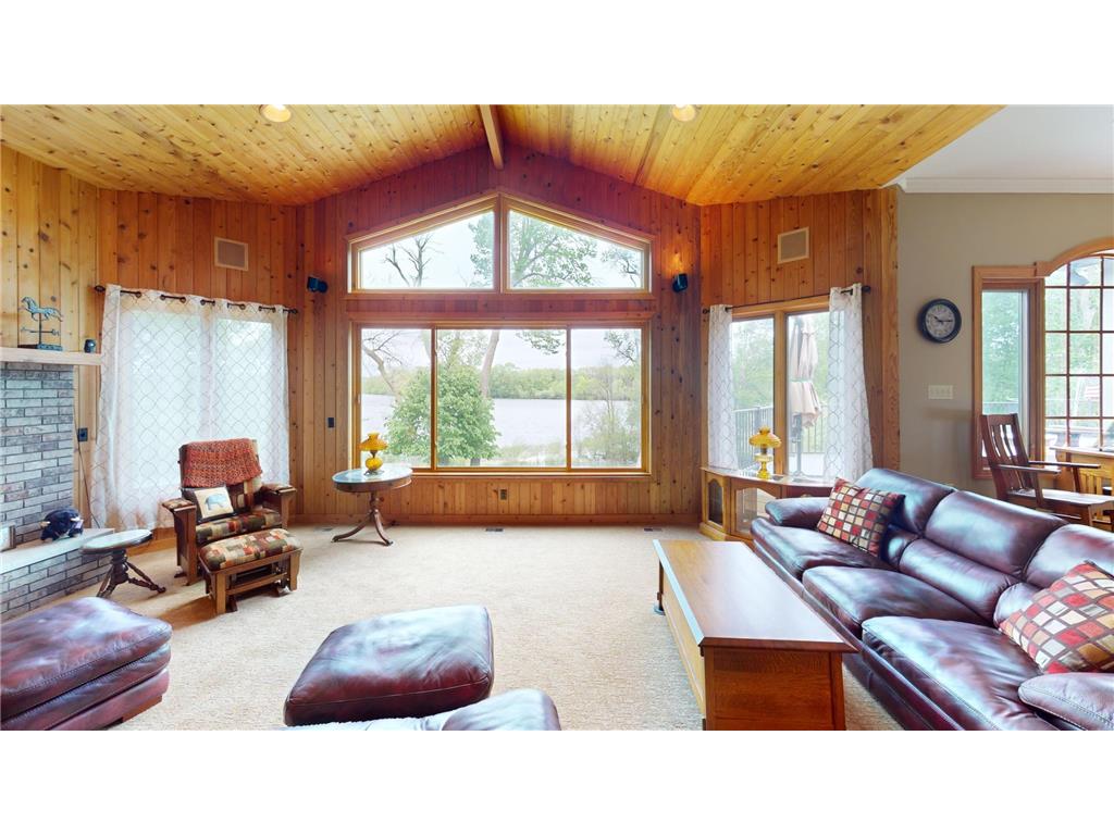 2704 Campus Lane Albert Lea MN 56007 - White 6715116 image6