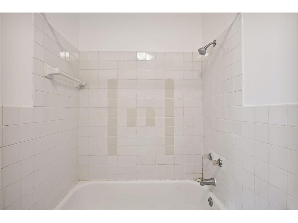 2704 Garfield Avenue Minneapolis MN 55408 6797212 image26