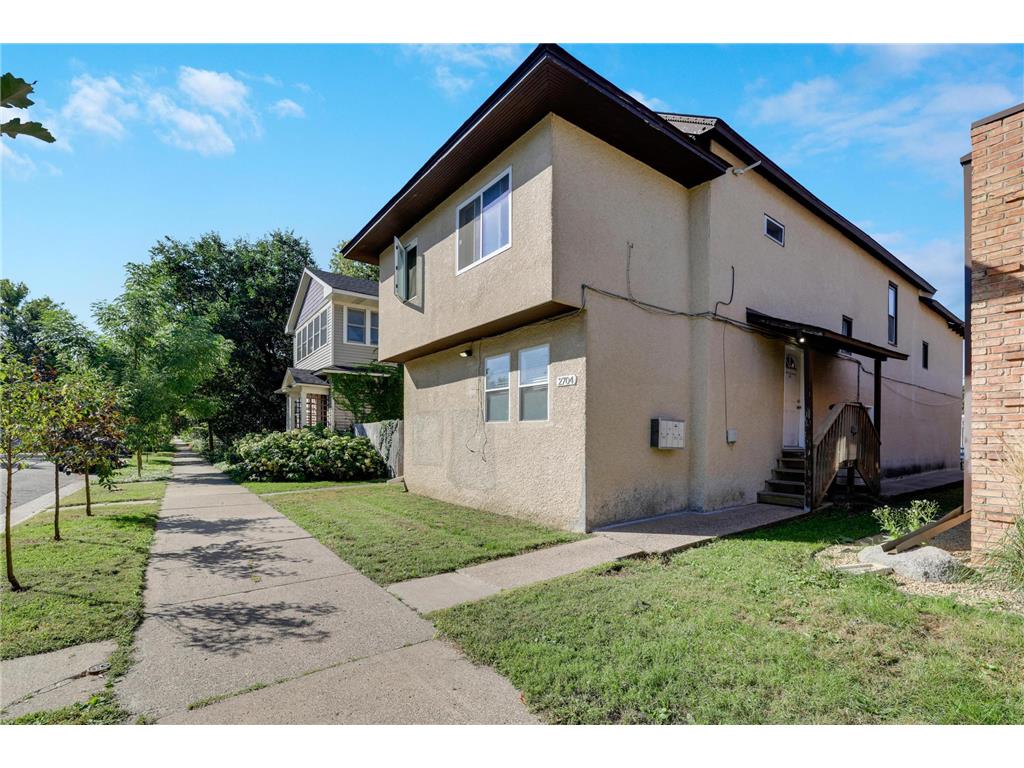 2704 Garfield Avenue Minneapolis MN 55408 6797212 image29