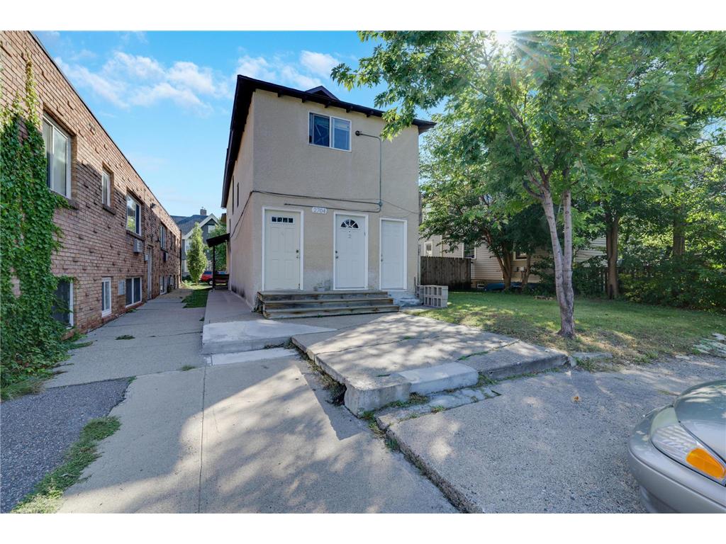 2704 Garfield Avenue Minneapolis MN 55408 6797212 image33