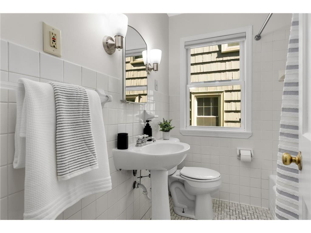 2704 Georgia Avenue S Saint Louis Park MN 55426 7078994 image13