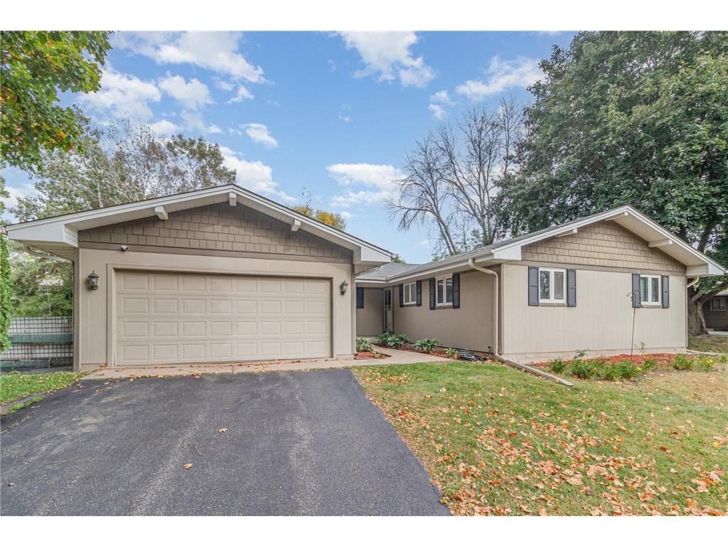 2704 W 135th Street Burnsville MN 55337 6794766 image1
