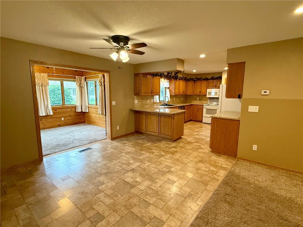 2705 6th Street SW Willmar MN 56201 6719688 image1