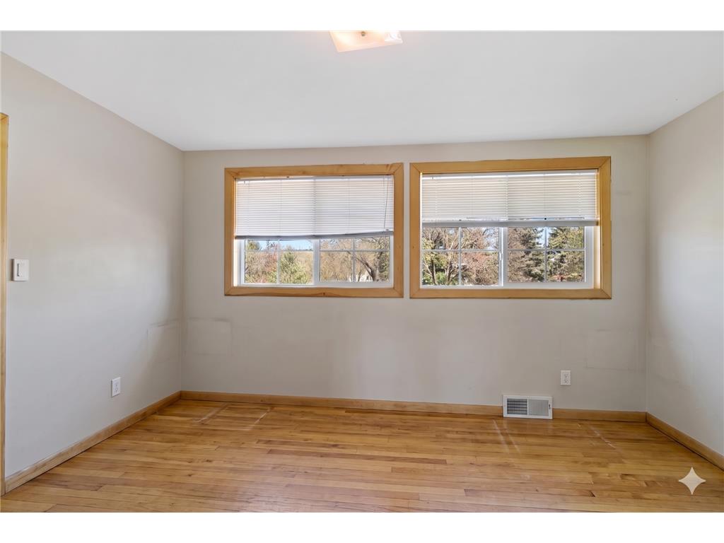 2705 E Minnehaha Parkway Minneapolis MN 55417 7052574 image15