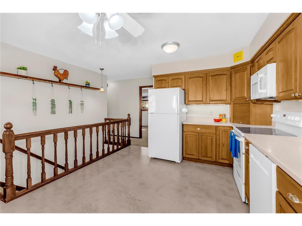 2705 Larch Lane N Plymouth MN 55441 7038363 image11