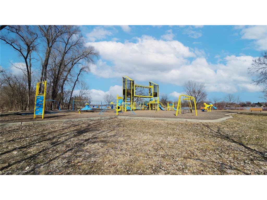 2705 Larch Lane N Plymouth MN 55441 7038363 image46