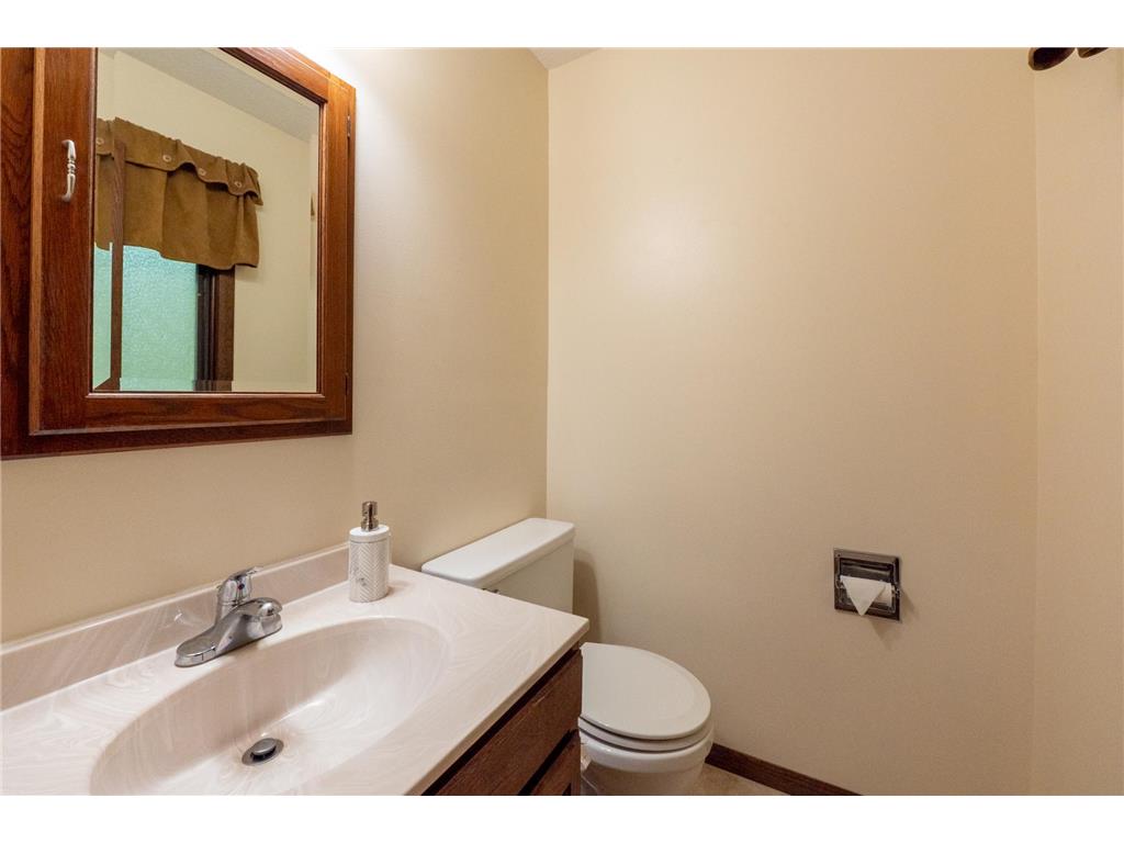 2705 Larch Lane N Plymouth MN 55441 7091079 image14