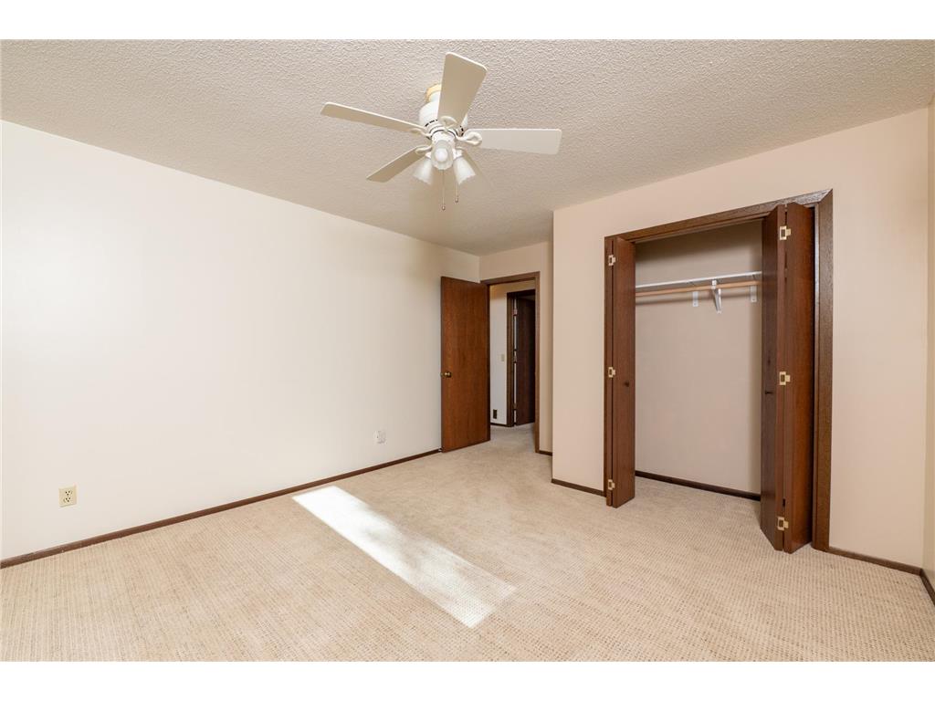 2705 Larch Lane N Plymouth MN 55441 7091079 image16