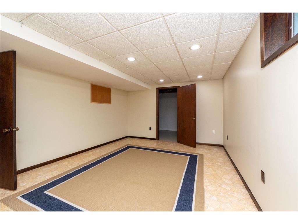 2705 Larch Lane N Plymouth MN 55441 7091079 image26