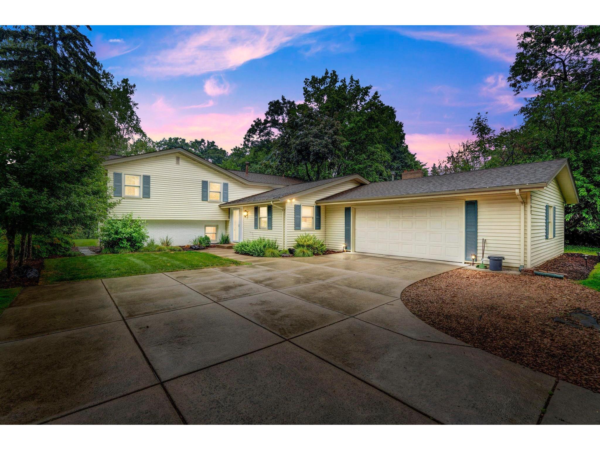 2705 Silver Lane NE, Saint Anthony, MN, 55421 MLS 6019948 Edina Realty