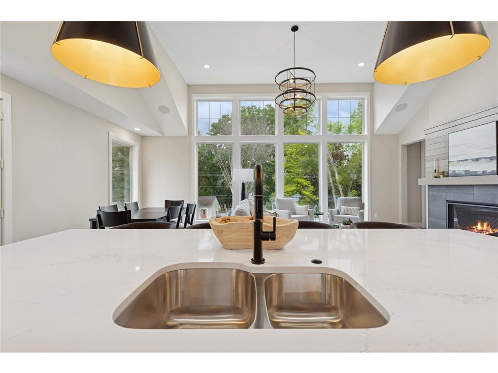 2706 Lakeview Court Little Canada MN 55117 - Gervais 7005470 image21