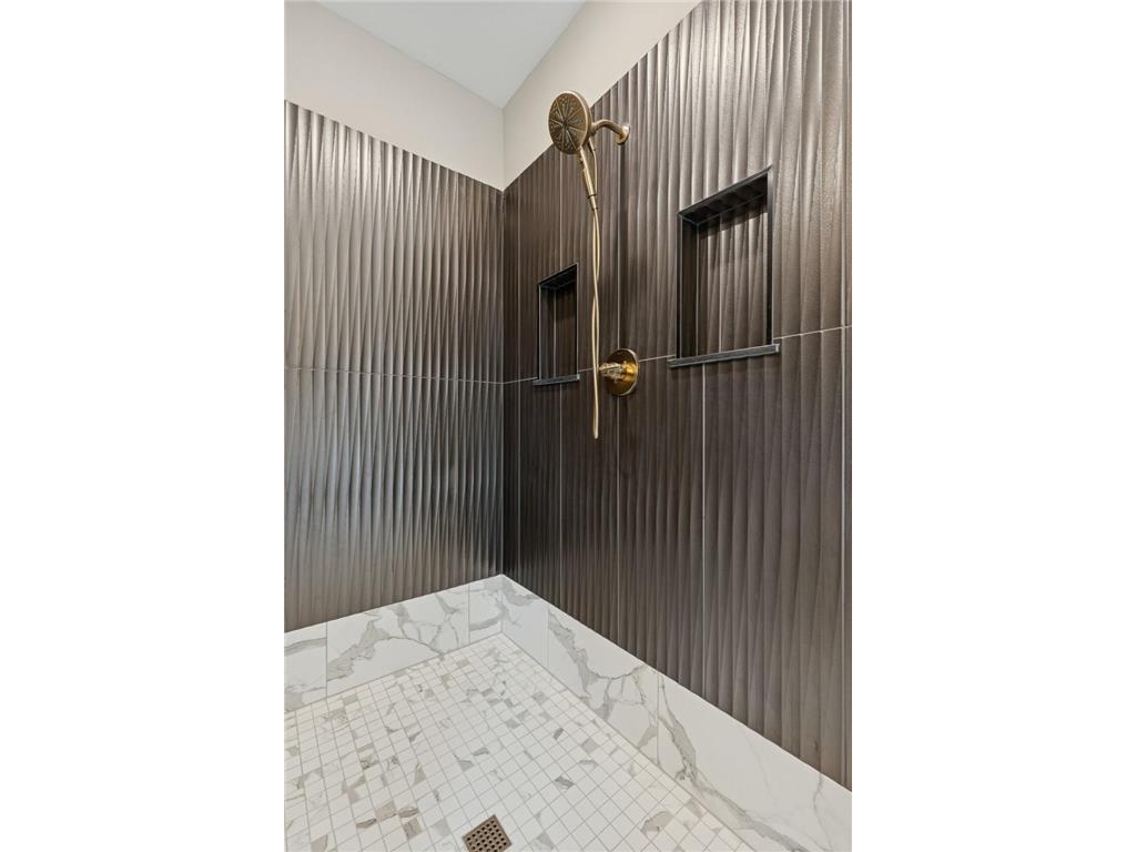 2706 Lakeview Court Little Canada MN 55117 - Gervais 7005470 image41