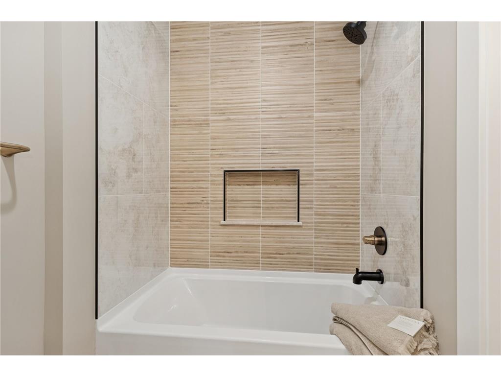 2706 Lakeview Court Little Canada MN 55117 - Gervais 7005470 image60