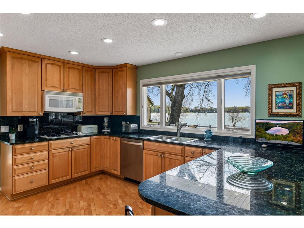 2707 Walters Port Lane Orono MN 55331 - Lake Minnetonka 7054402 image11