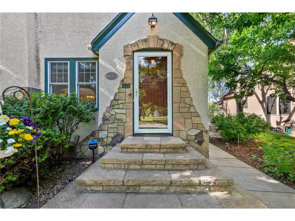 2708 Victory Memorial Drive Minneapolis MN 55412 7080072 image1