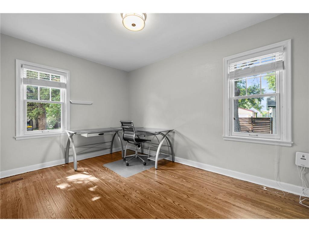 2708 Victory Memorial Drive Minneapolis MN 55412 7080072 image20